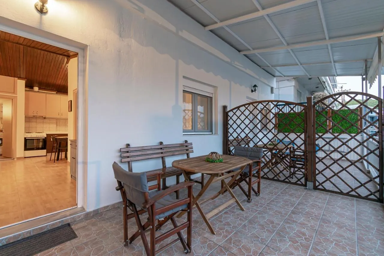 Stratos & Magda'S Apartments Neos Marmaras Greece